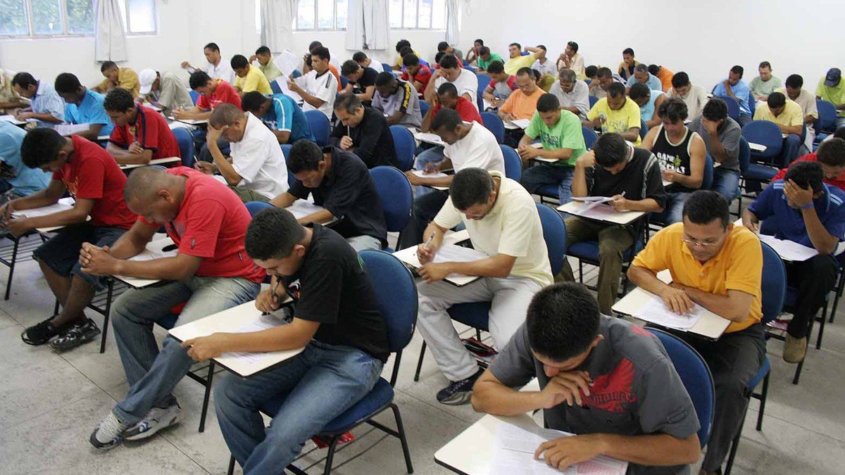 Veja como solicitar a isenção e não pagar a taxa de inscrição do Enem 2026