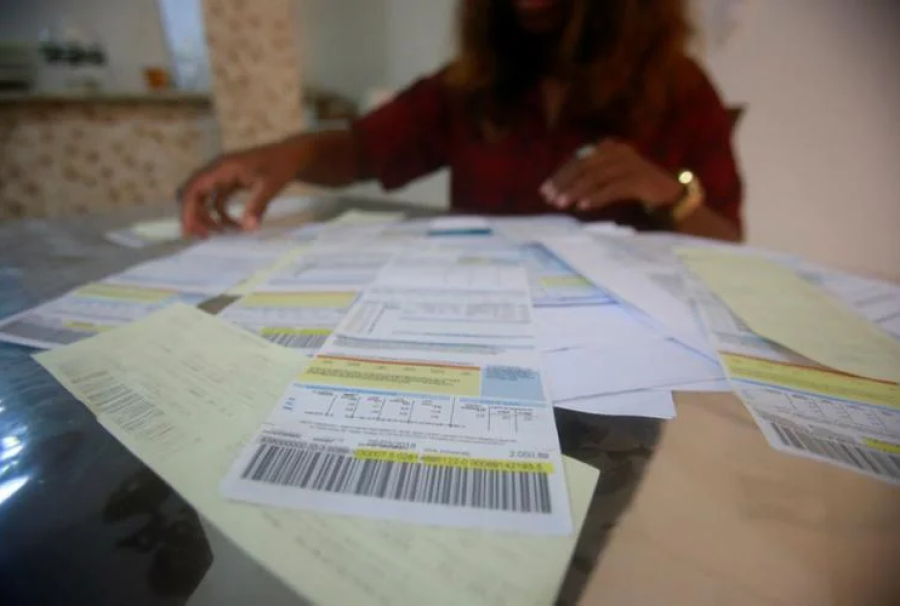 Conta de luz ficará mais cara em maio após Aneel acionar bandeira amarela