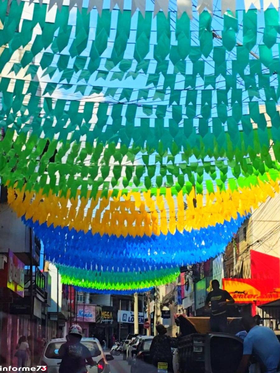 Gandu começa a se vestir de São João com decoração no centro