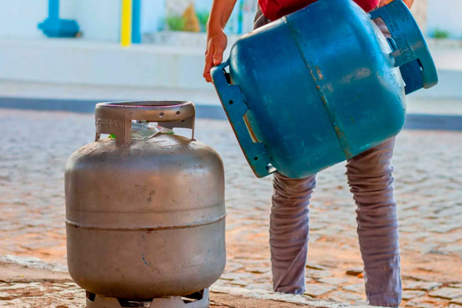 Empresa anuncia oportunidade para vendedor em Gandu