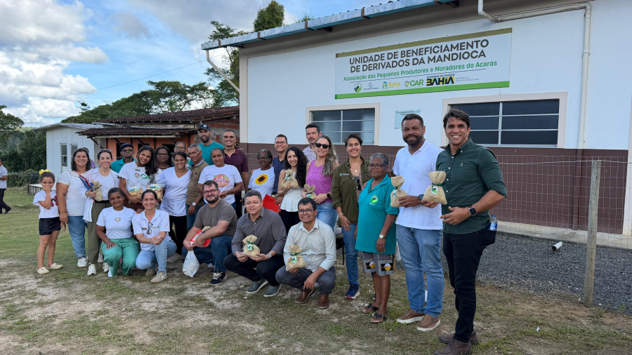 Representantes do Banco Mundial acompanham projetos rurais em Presidente Tancredo Neves, Igrapiúna e Ibirapitanga