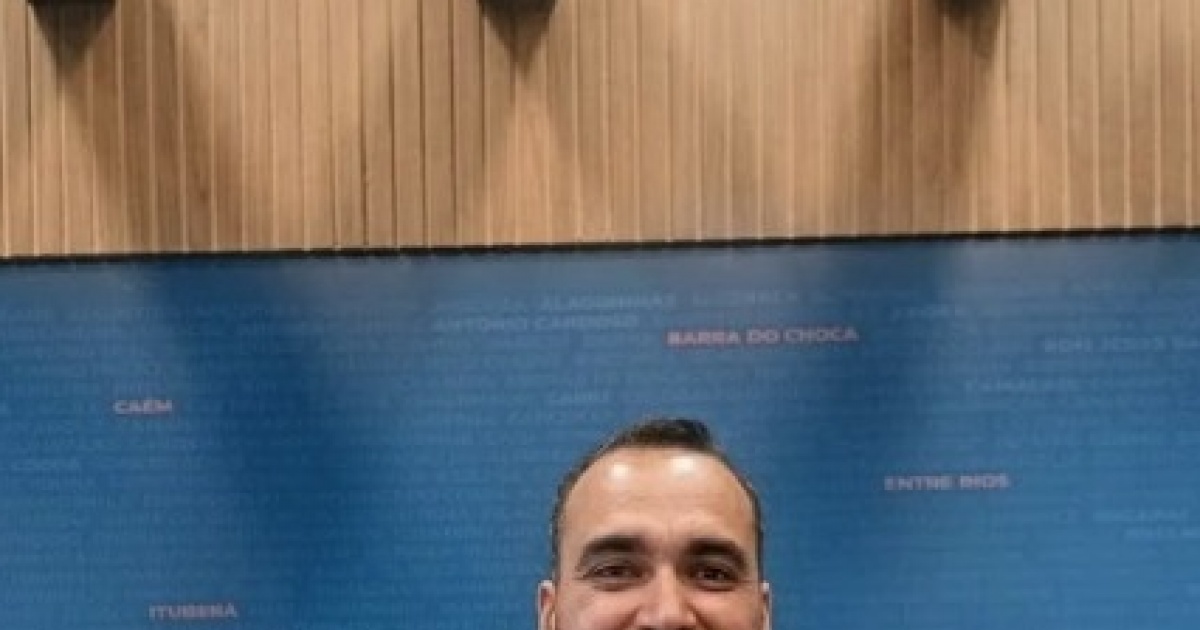 Tribunal de Contas defere liminar contra prefeito de Contas por autopromoção indevida