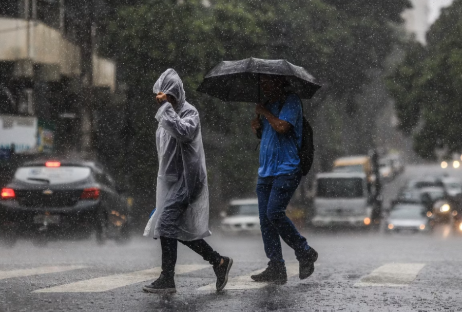 Inmet emite alerta de chuvas intensas para cidades da região; saiba quais