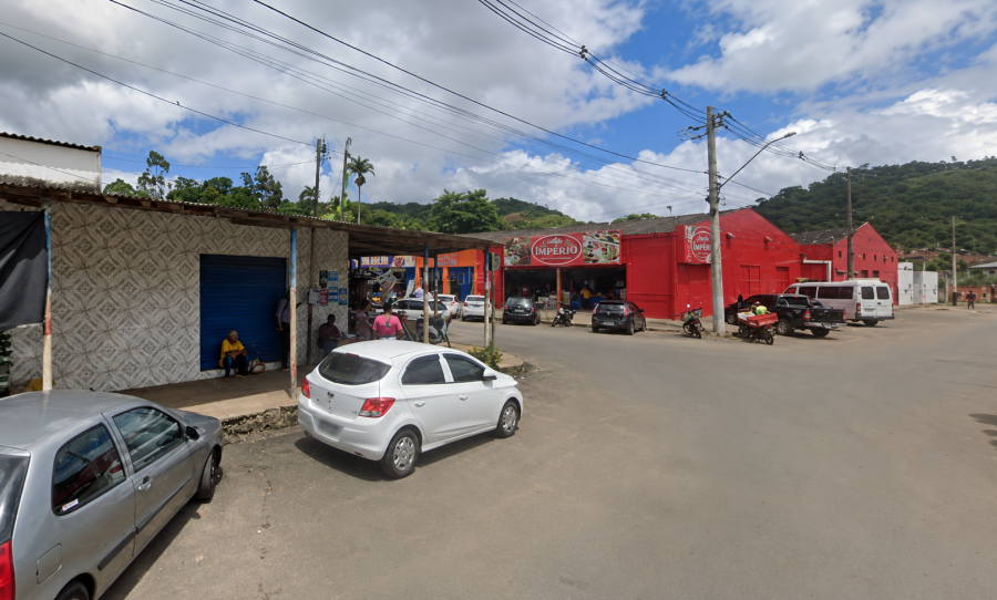 Novo ponto de usuários de drogas preocupa comerciantes e moradores da Feira Livre