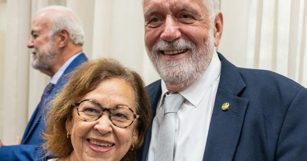 "A suplência do senador só não será de Lídice se ela renunciar ao convite já aceito", revelam aliados de Wagner sobre posto