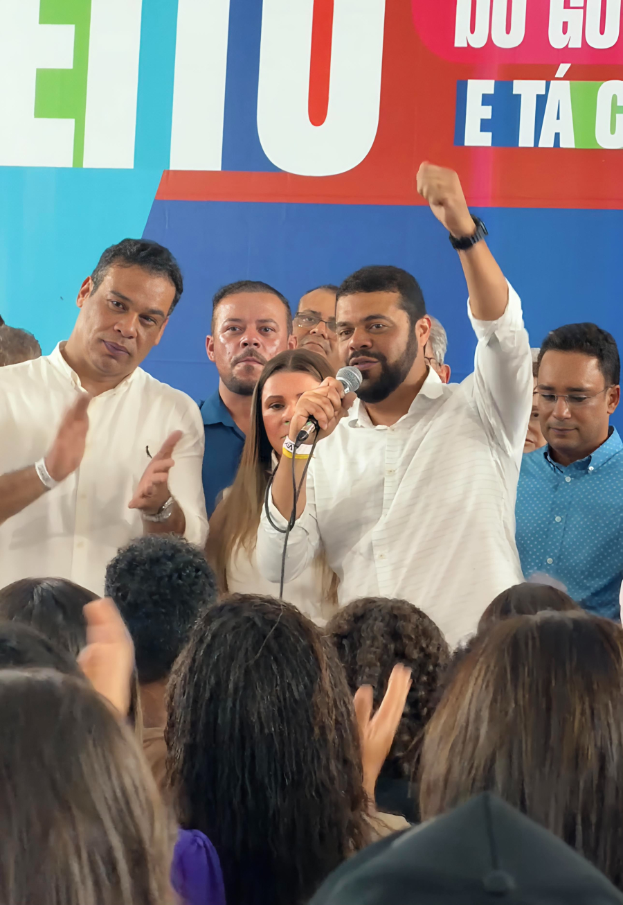 Prefeito de Coração de Maria declara apoio a Léo de Neco durante evento oficial