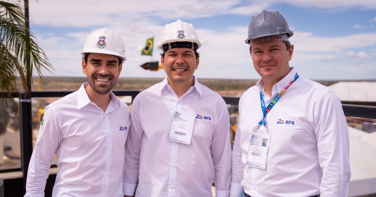 Vice-prefeito de Barreiras participa de visita técnica na Bahia Farm Show ao lado de presidente da AIBA 