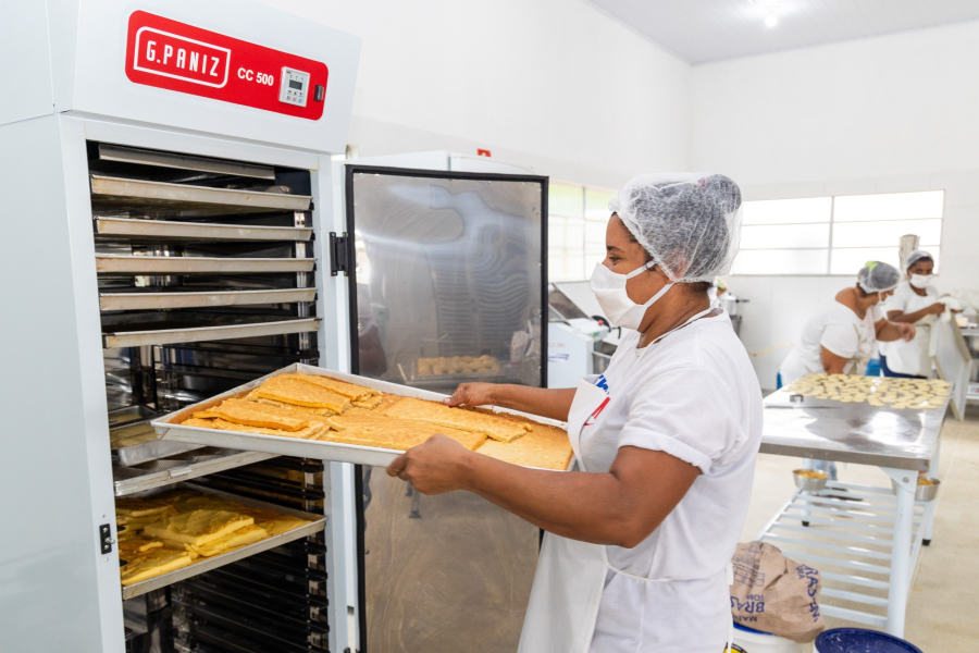 Mulheres fortalecem renda com produção de alimentos em comunidade rural de Ibirapitanga