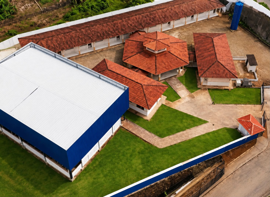 Gandu amplia rede pública com a inauguração de duas novas escolas