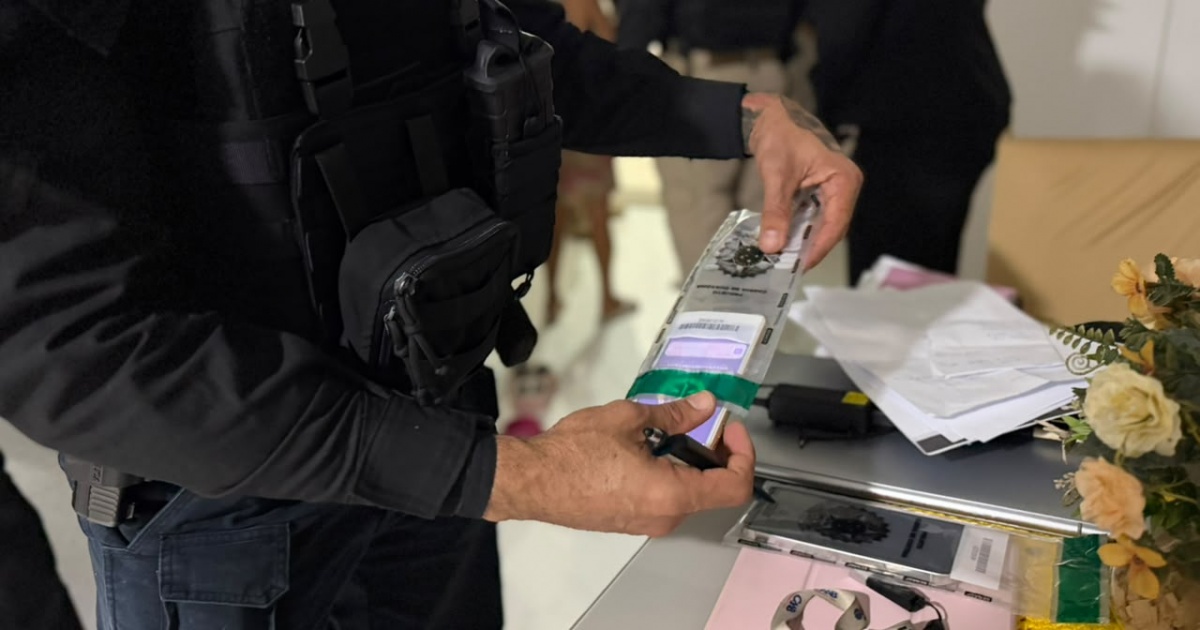 Polícia prende mais sete advogados em operação contra atuação de facções em presídios baianos
