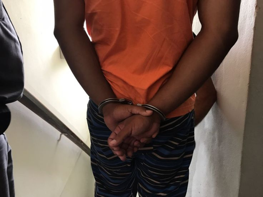 Homem é preso por suspeita de atrair crianças com doces e brinquedos para cometer abuso sexual no sul da Bahia