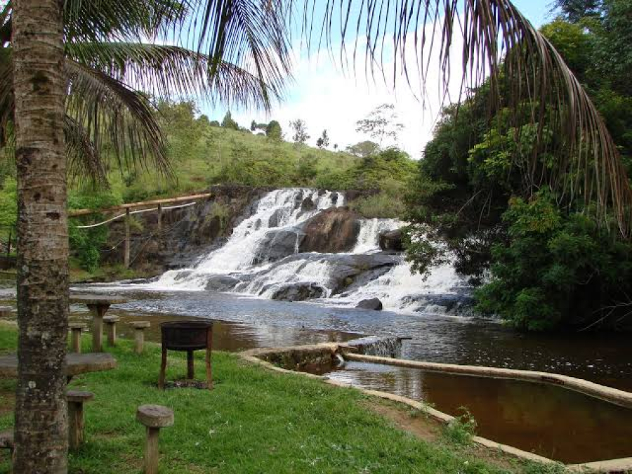 Guia destaca cachoeiras e belezas naturais de Presidente Tancredo Neves nas redes sociais