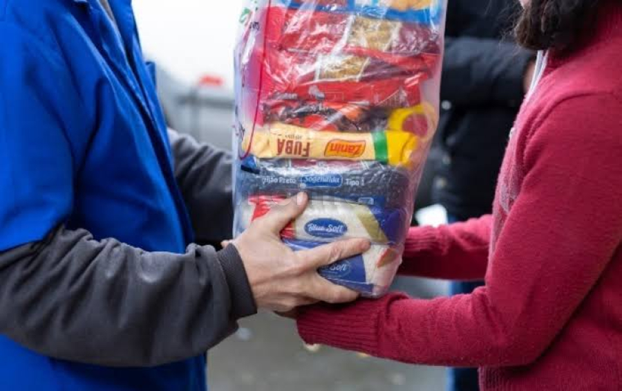 Ação solidária reúne alimentos para famílias de Presidente Tancredo Neves
