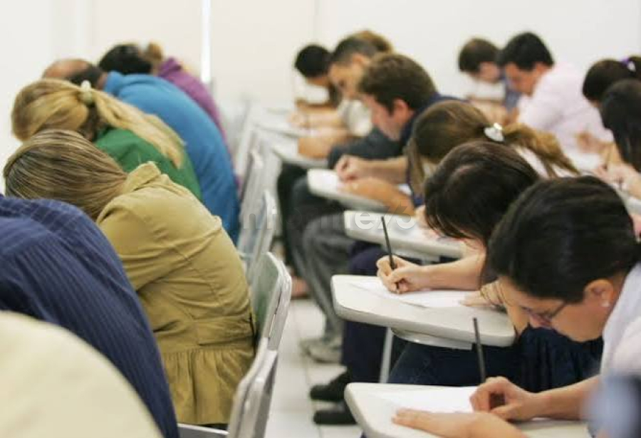Prefeitura do sul da Bahia abre concurso com salários de até 15 mil; veja como se inscrever