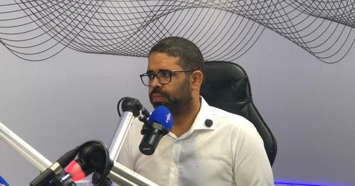 Felipe Freitas compara Jerônimo a João Durval por obras em Feira de Santana e minimiza risco de traição de prefeitos no interior