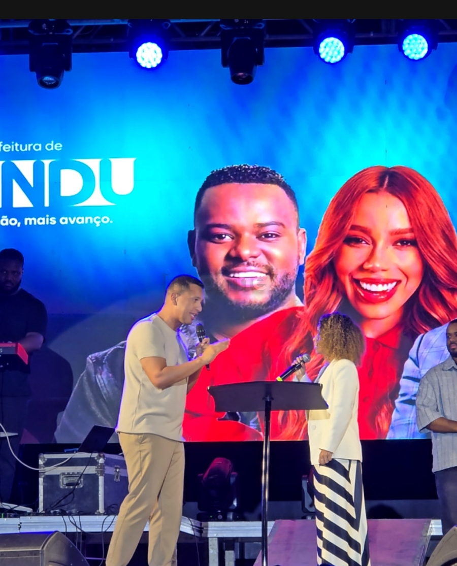 Pregação de Raíque emociona multidão na primeira noite do Dia do Evangélico em Gandu