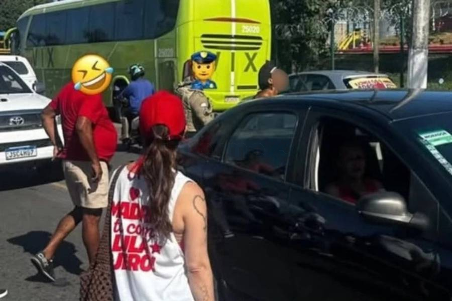 Mulher é presa após jogar tinta em prefeito durante carreata de Jerônimo 