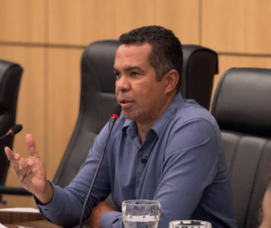 Conheça Marquinhos Guti, wenceslauense que está no segundo mandato como vereador em Ilhabela, em São Paulo