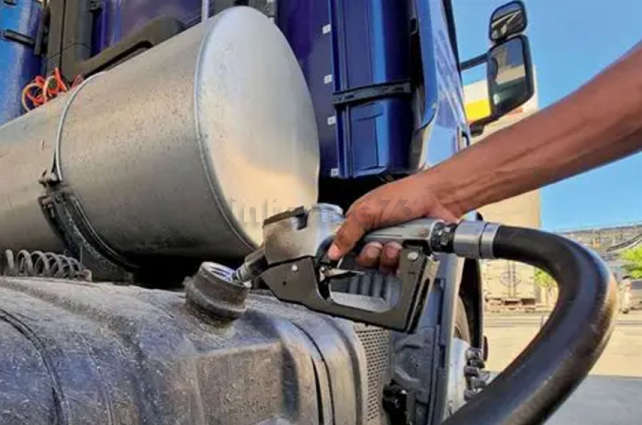 Gasolina e diesel têm novo aumento de preço na Bahia após reajuste da Acelen