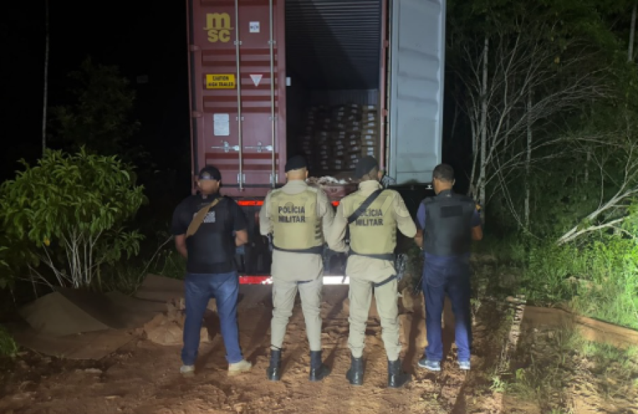 Polícia recupera caminhão e parte de carga roubada avaliada em R$ 500 mil em Ibirapitanga